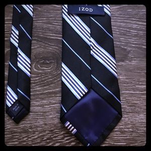 Men’s Izod tie